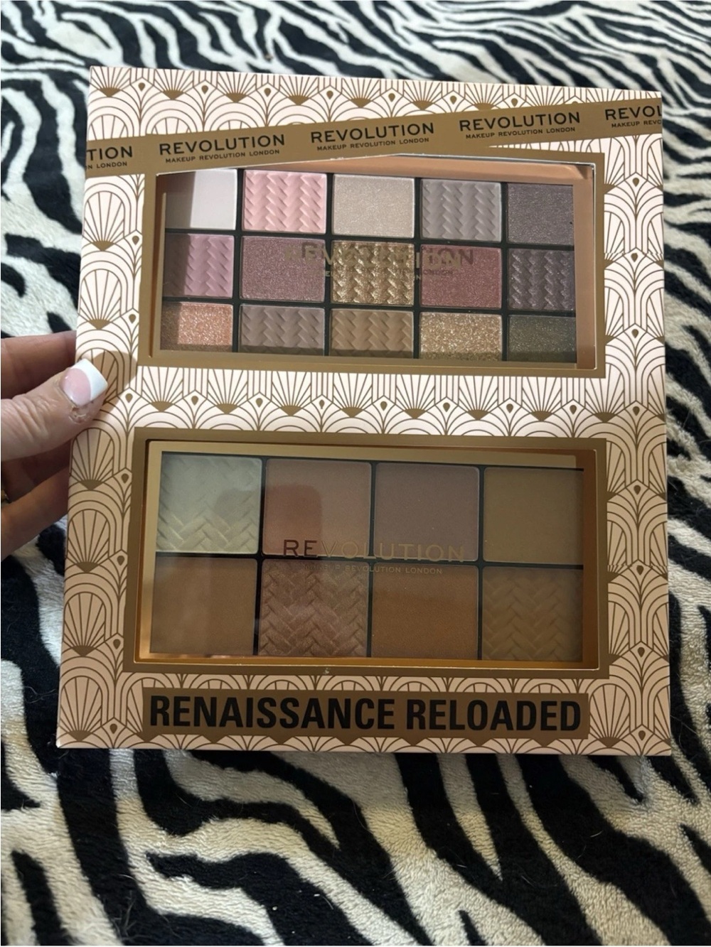 Revolution renaissance reloaded set of 2 eye shadow and blush set